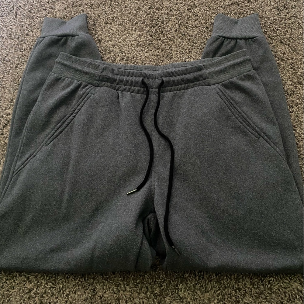 grey sweat pants
